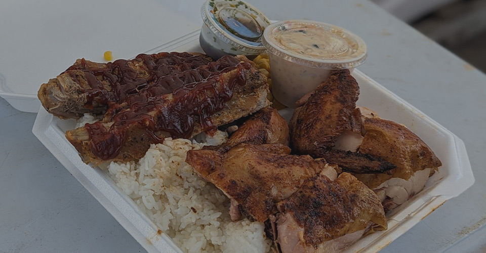 image of mixed plate huli huli chicken and ribs from Diamond's Kitchen